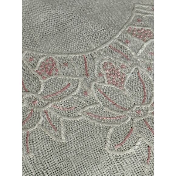 Vintage Hand  Embroidered 3-piece Dresser Scarf Table Runner Linen Flowers Pink - Picture 2 of 4